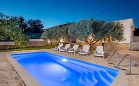 Villa Cecilia